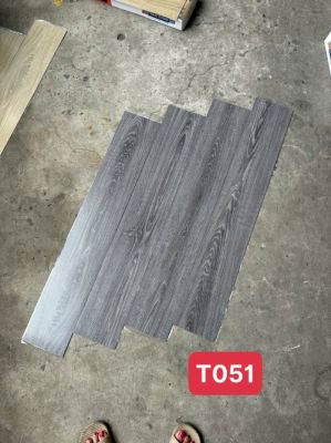 Sàn nhựa vân gỗ keo sẵn T51